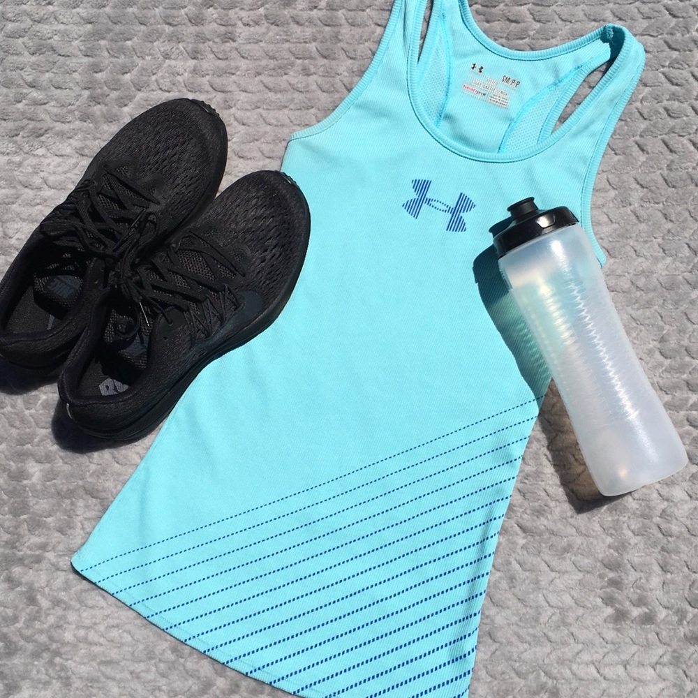 Under Armour HeatGear fitted workout tank
